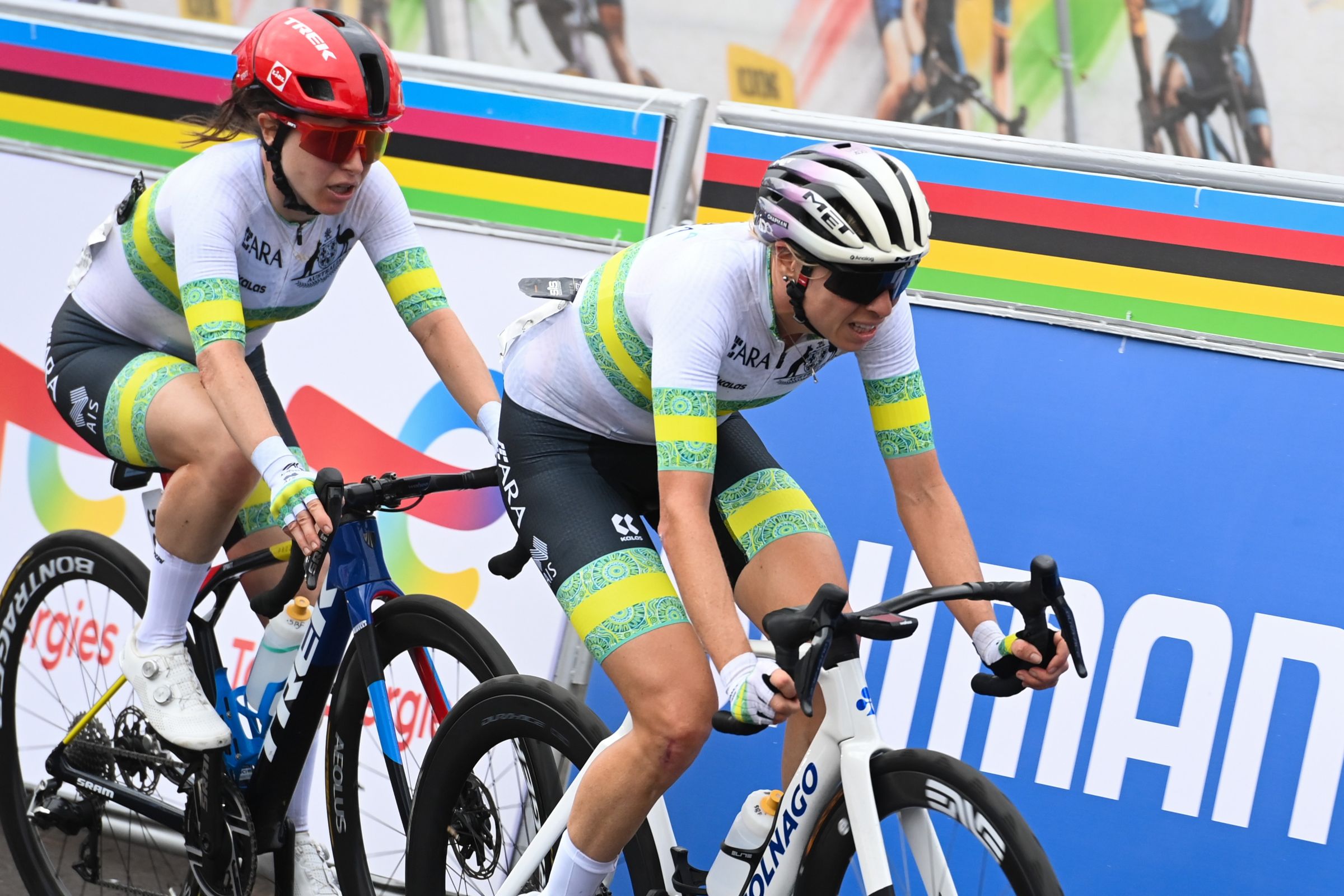 2025 UCI Road World Championships - Kigali Convention Centre, Kigali, Rwanda - Women Elite Road Race - Brodie Chapman (Australia) and Amanda Spratt